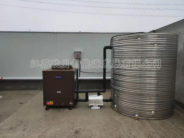 【工地?zé)崴こ獭刻K州吳中區(qū)太湖新城醫(yī)院施工地空氣能熱水系統(tǒng)