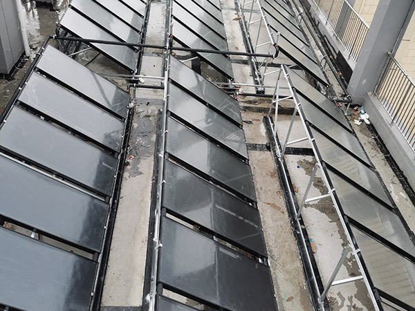 多水箱承壓式空氣能+太陽能結(jié)合系統(tǒng)